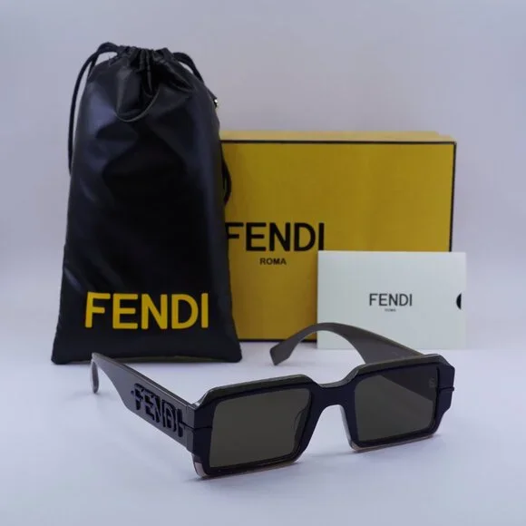 Fendi FE40073U 50E FENDI GRAPHY Rectangle Sunglasses - Brown